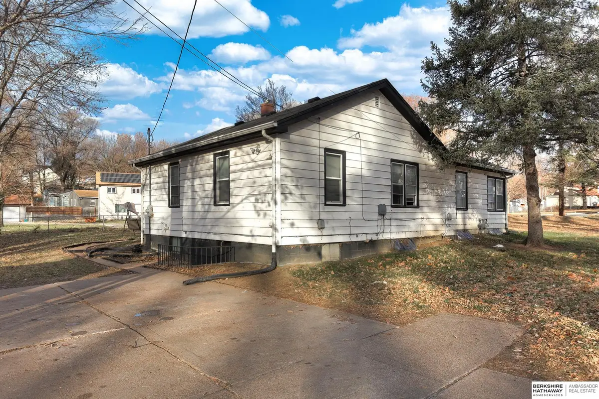 5615 Fontenelle Boulevard, Omaha, NE 68111 - Image #1