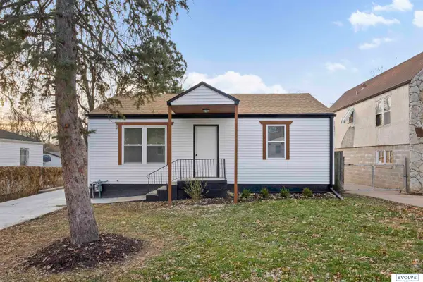 5528 N 34th Street, Omaha, NE 68111