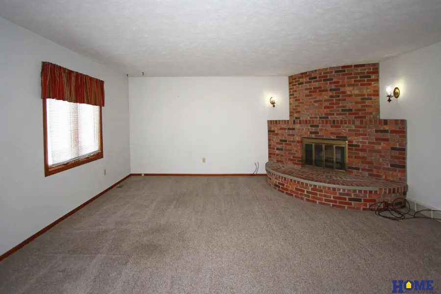 303 W N Street, Weeping Water, NE 68463 - Image #2
