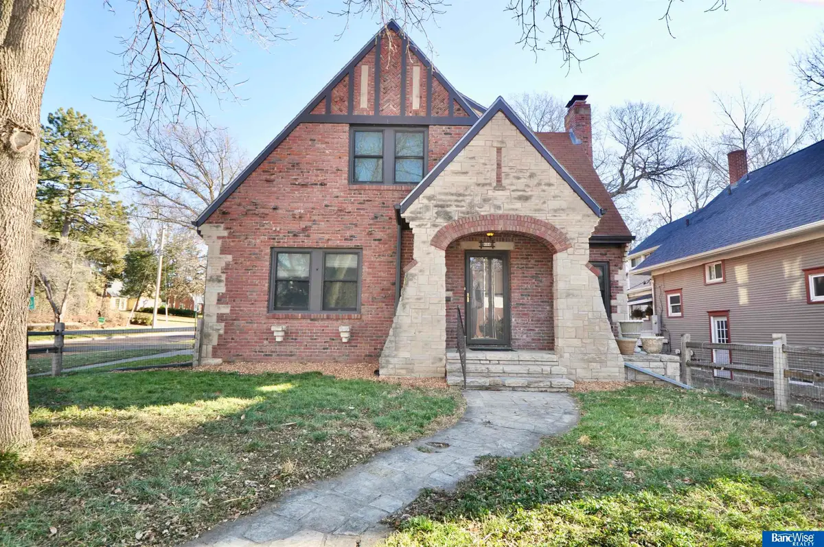 600 S 33rd Street, Lincoln, NE 68510 - Image #1