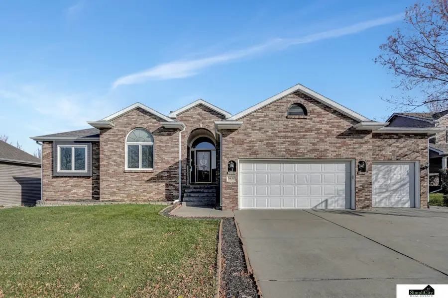 9432 Benziger Drive, Lincoln, NE 68526 - Image #2