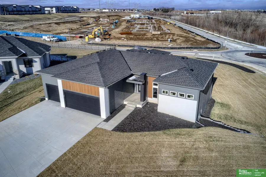 18504 Wirt Circle, Elkhorn, NE 68022 - Image #3