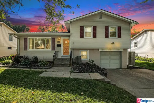 2318 S 123 Avenue, Omaha, NE 68144