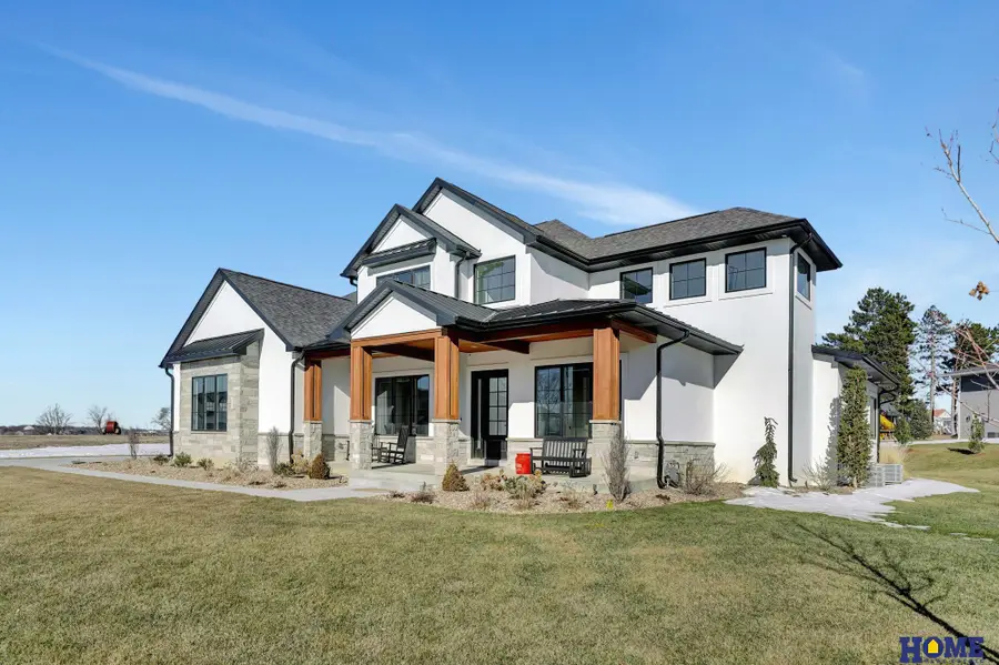 9180 Hillcrest Trail, Lincoln, NE 68520 - Image #3