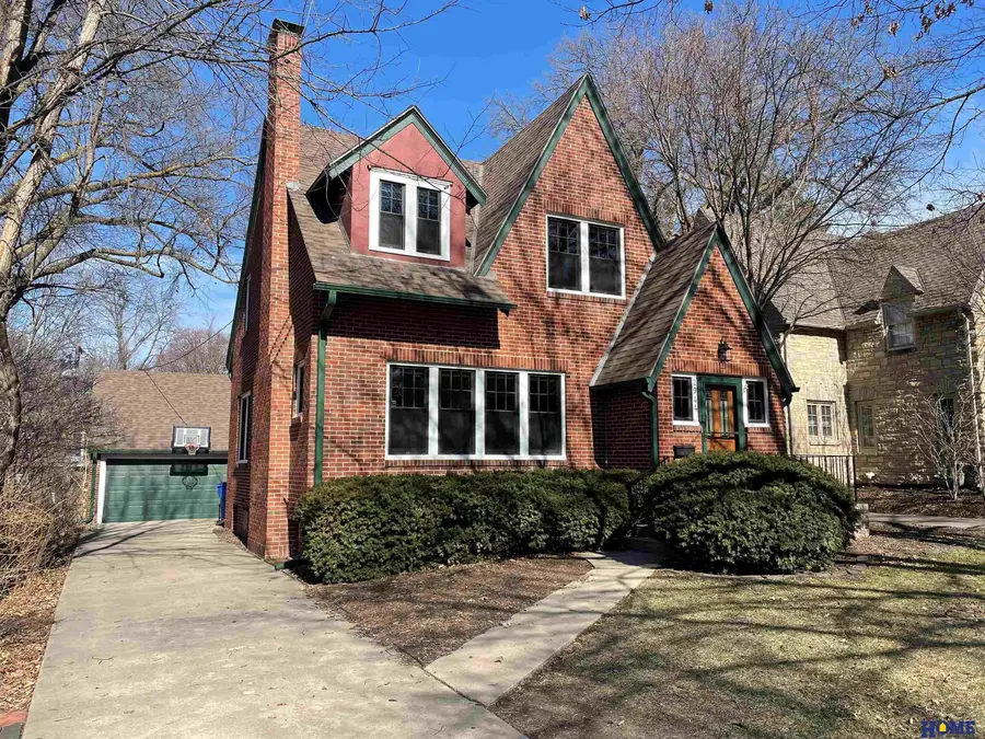 2944 Woodsdale Boulevard, Lincoln, NE 68502-5050 - Image #2