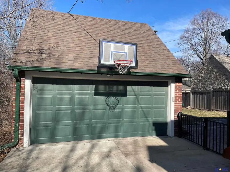 2944 Woodsdale Boulevard, Lincoln, NE 68502-5050 - Image #3