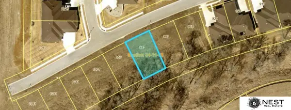 947 Lacebark Lane, Lincoln, NE 68521