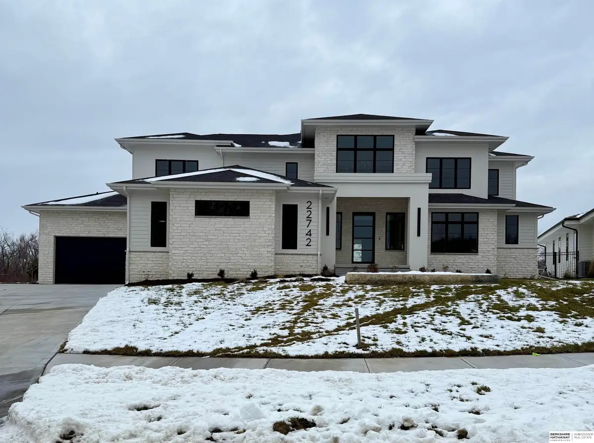 22742 Sanctuary Ridge Drive, Elkhorn, NE 68022 - Image #1
