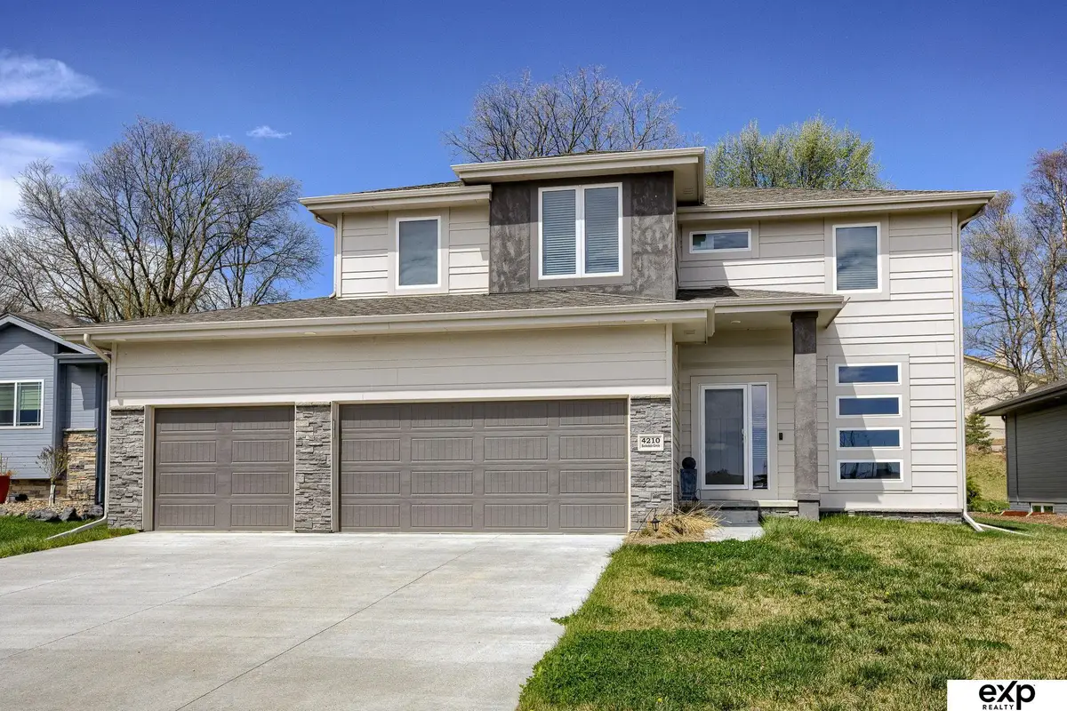 4210 Barksdale Circle, Bellevue, NE 68123 - Image #1