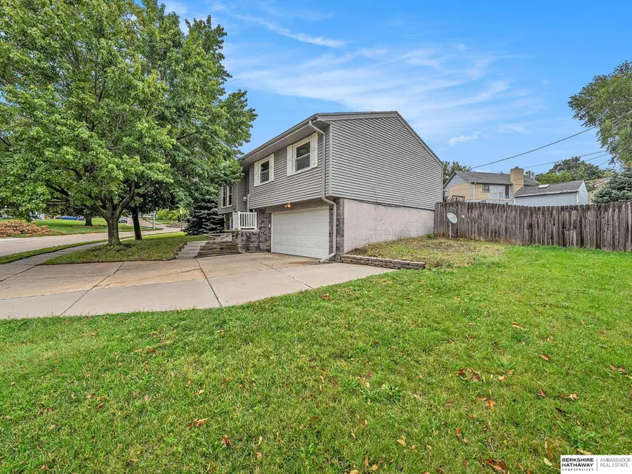 5727 N 107th Street, Omaha, NE 68134 - Image #2