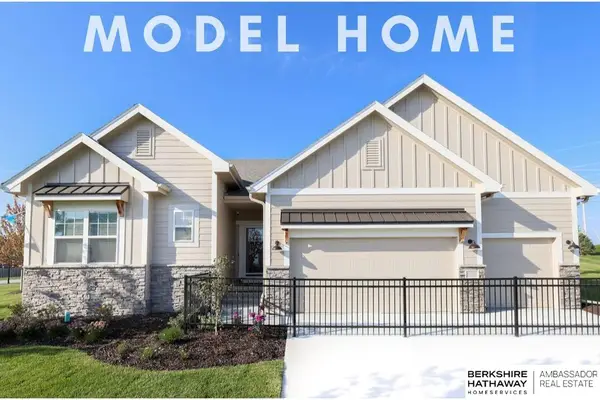 10522 S 113th Street, Papillion, NE 68046