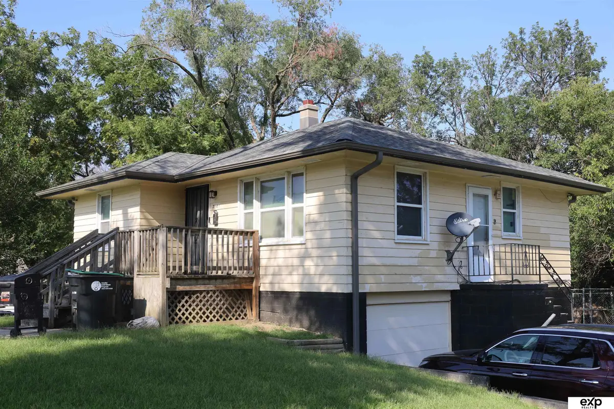 3901 N 40 Street, Omaha, NE 68111 - Image #1