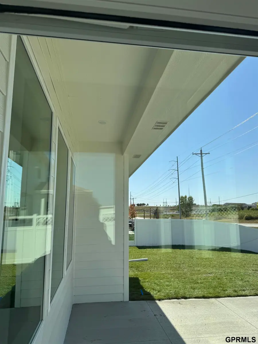 12006 S 113 Avenue Circle, Papillion, NE 68046 - Image #3