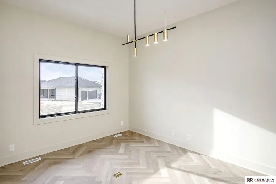 5909 N 157 Avenue, Omaha, NE 68116 - Image #3