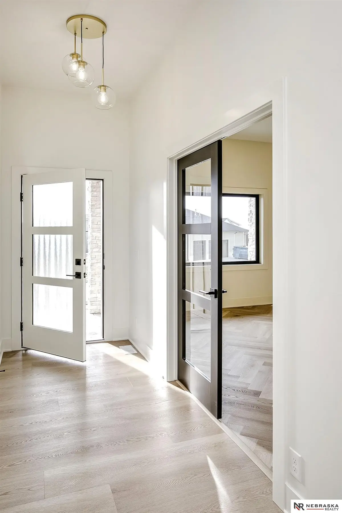 15708 Laurel Avenue, Omaha, NE 68116 - Image #1