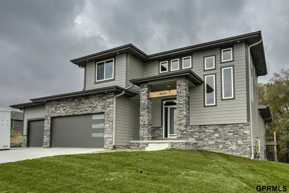 20952 Jaynes Street, Elkhorn, NE 68022 - Image #1