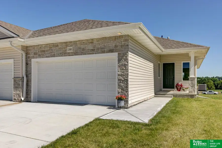 17608 Robin Drive, Richland Viii, NE 68136 - Image #3