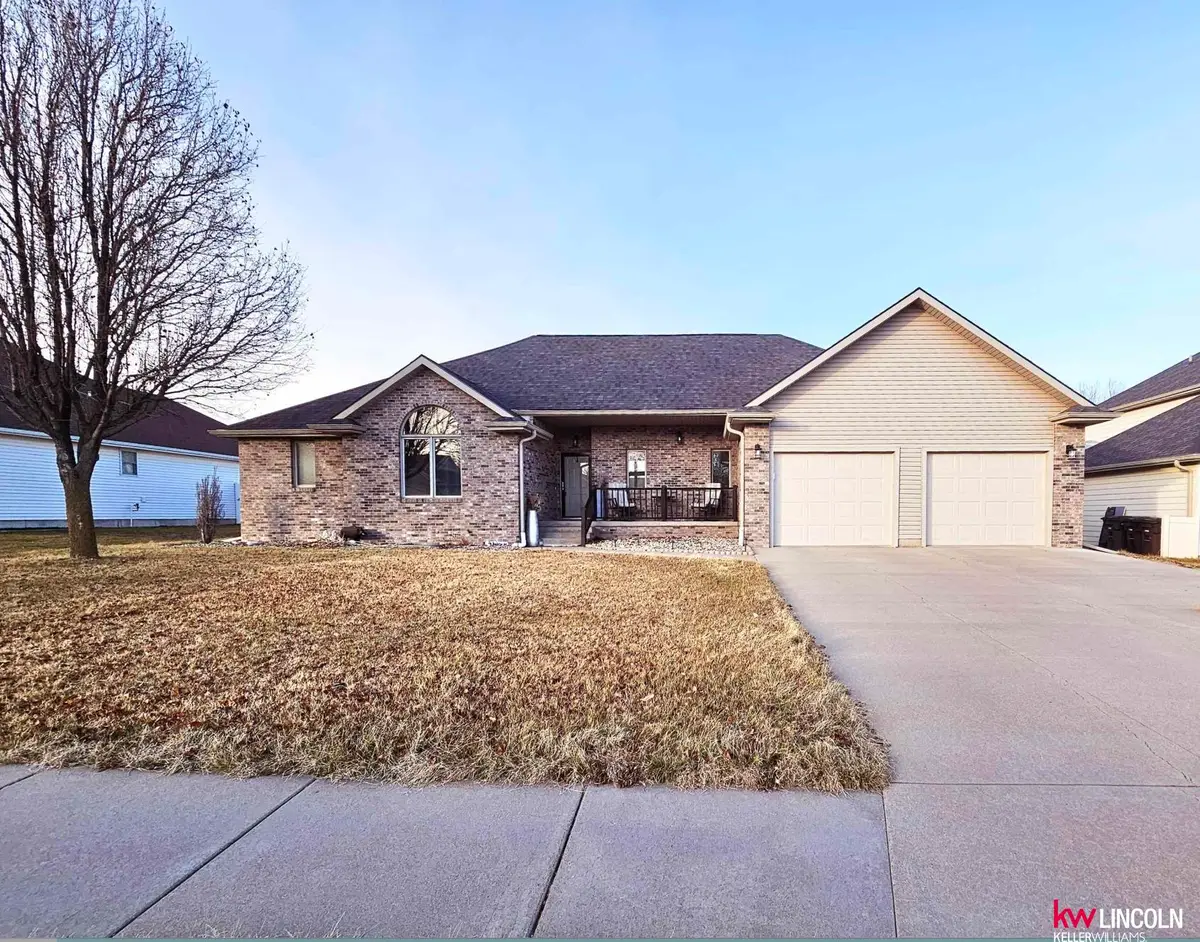 610 Leisure Lane, Hastings, NE 68901 - #1