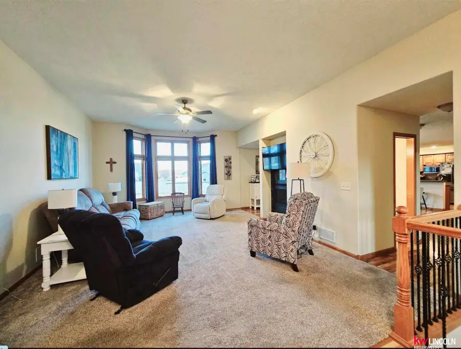 610 Leisure Lane, Hastings, NE 68901 - #3