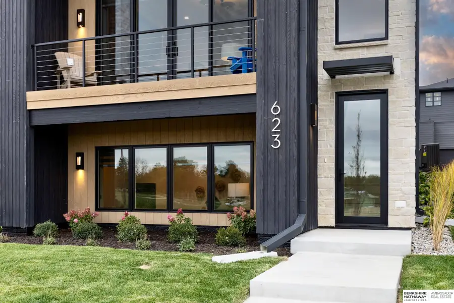 623 S 148 Street, Omaha, NE 68154 - Image #2