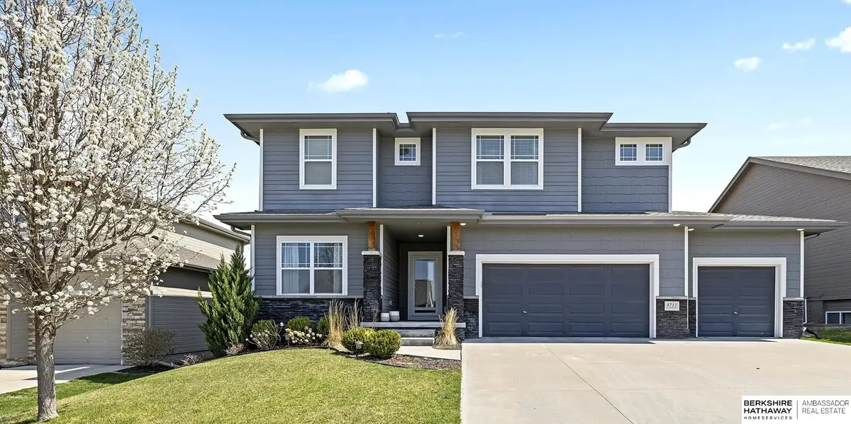 8711 S 169th Street, Richland Viii, NE 68136 - Image #1