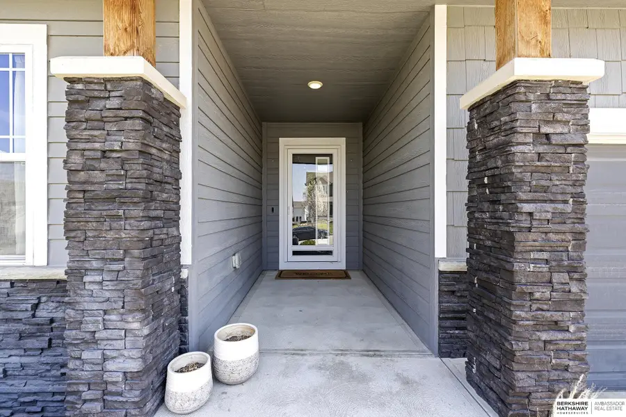 8711 S 169th Street, Richland Viii, NE 68136 - Image #3