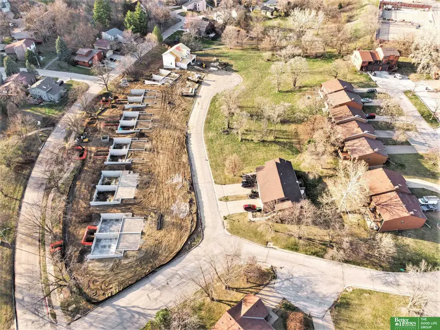 7106 N 79th Court, Omaha, NE 68122 - Image #2