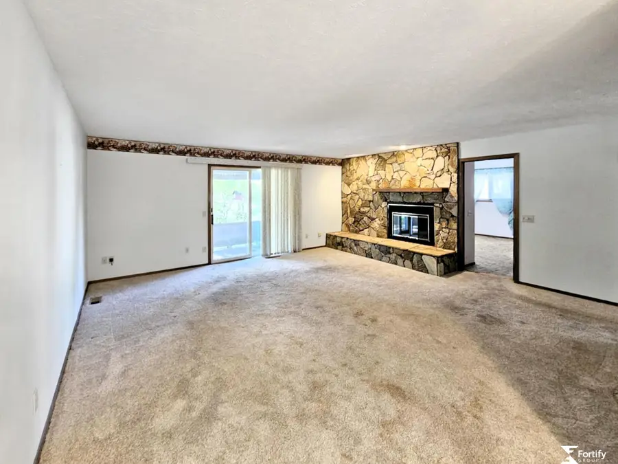 401 S Apple Street, Shickley, NE 68436 - Image #2