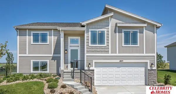 10514 Flint Drive, Papillion, NE 68046