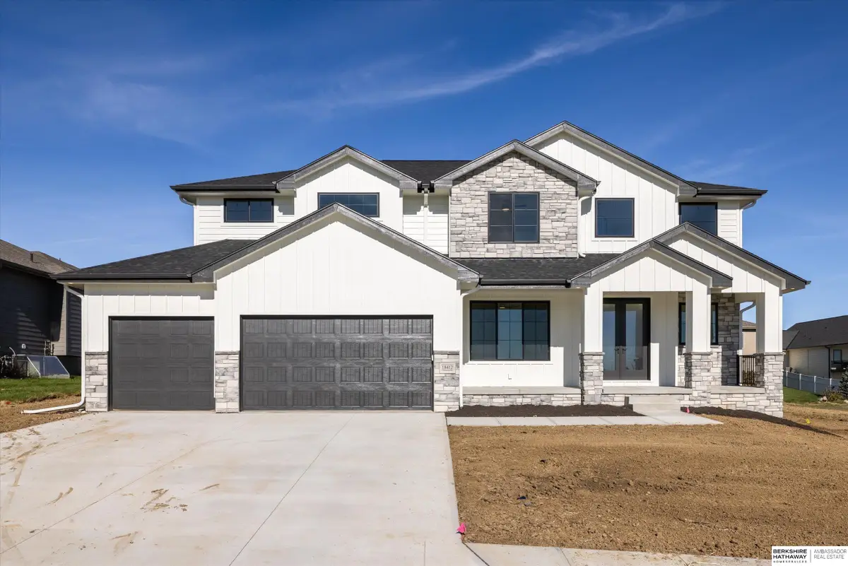 18412 Greenleaf Street, Richland Vii, NE 68136 - Image #1