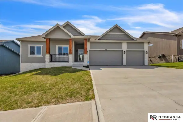 16615 Read Street, Bennington, NE 68007