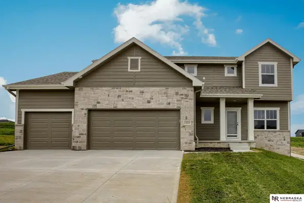 11014 N 161 Street, Bennington, NE 68007