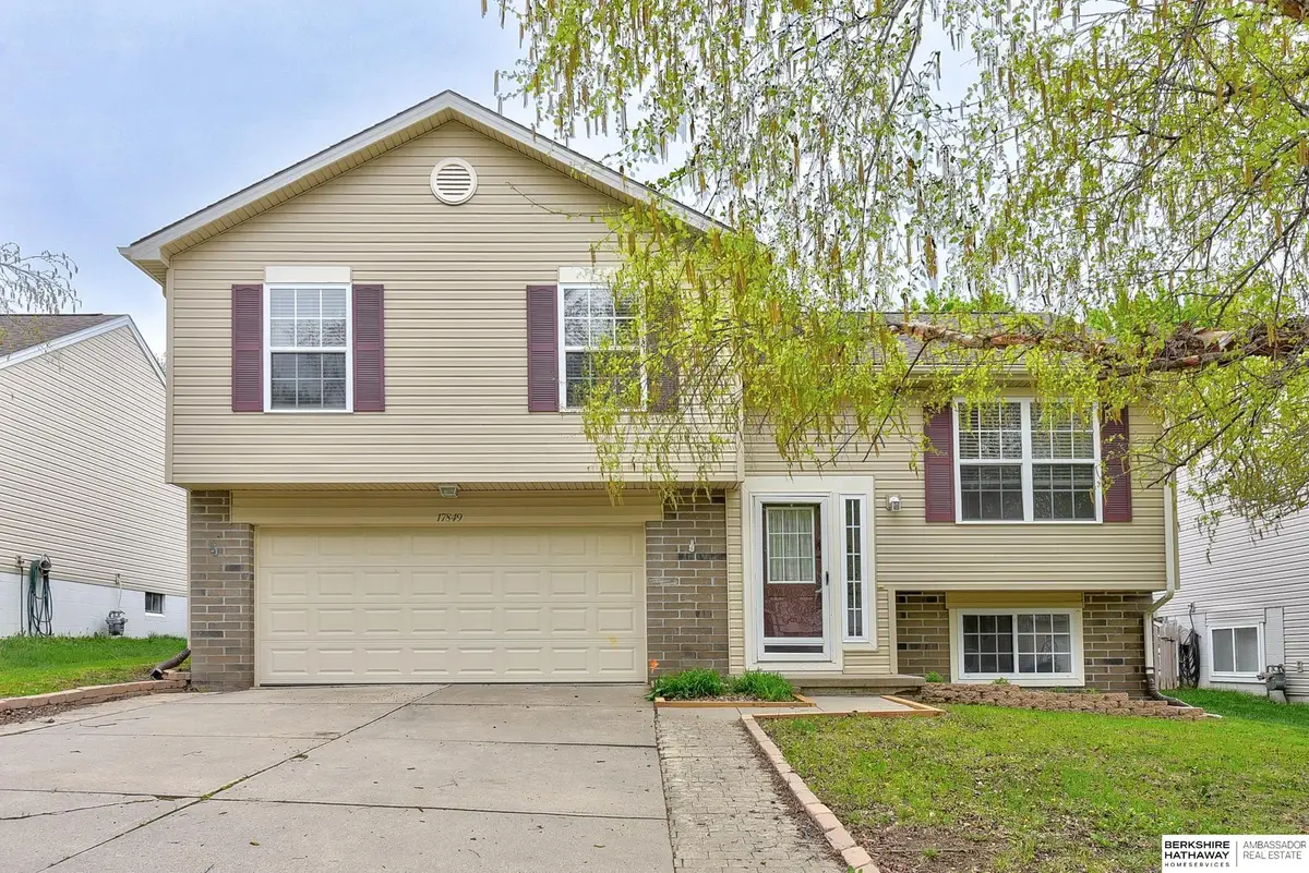 17849 Olive Street, Richland Vii, NE 68136 - Image #1