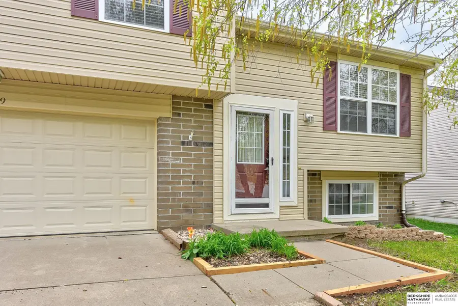 17849 Olive Street, Richland Vii, NE 68136 - Image #3