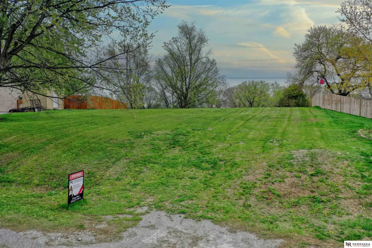 9019 Bellvue Drive, Plattsmouth, NE 68048 - Image #1