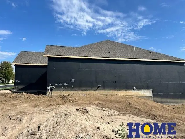 10009 Edgewater Lane, Lincoln, NE 68527 - Image #3