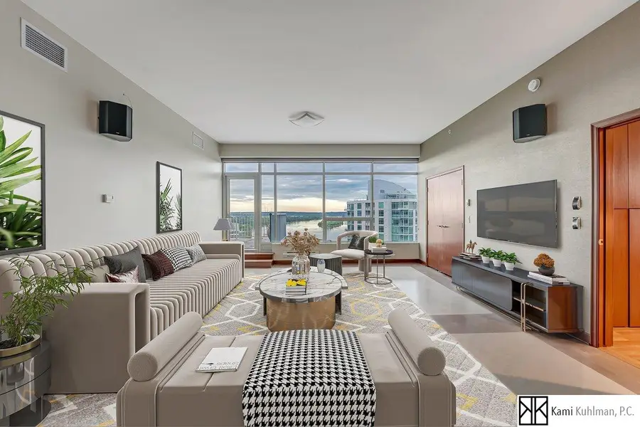 555 Riverfront Plaza #PH, Omaha, NE 68102 - Image #2