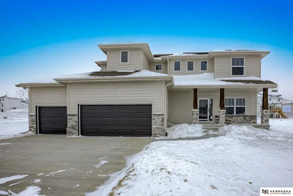 11478 N 162 Street, Omaha, NE 68007