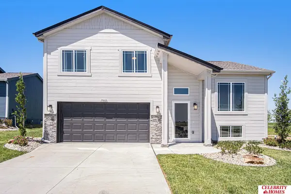 10603 Portage Drive, Papillion, NE 68046