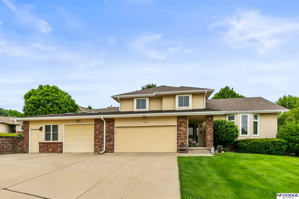 13952 Frederick Circle, Omaha, NE 68138 - Image #1