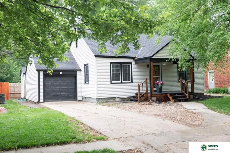 1318 N Kiplinger Avenue, York, NE 68467 - Image #2