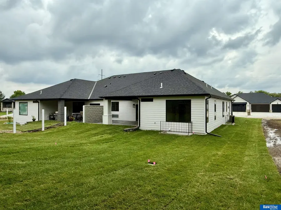 9124 Hillcrest Trail, Lincoln, NE 68520 - Image #3