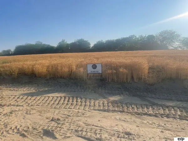 12534 S 227th Circle, Gretna, NE 68028