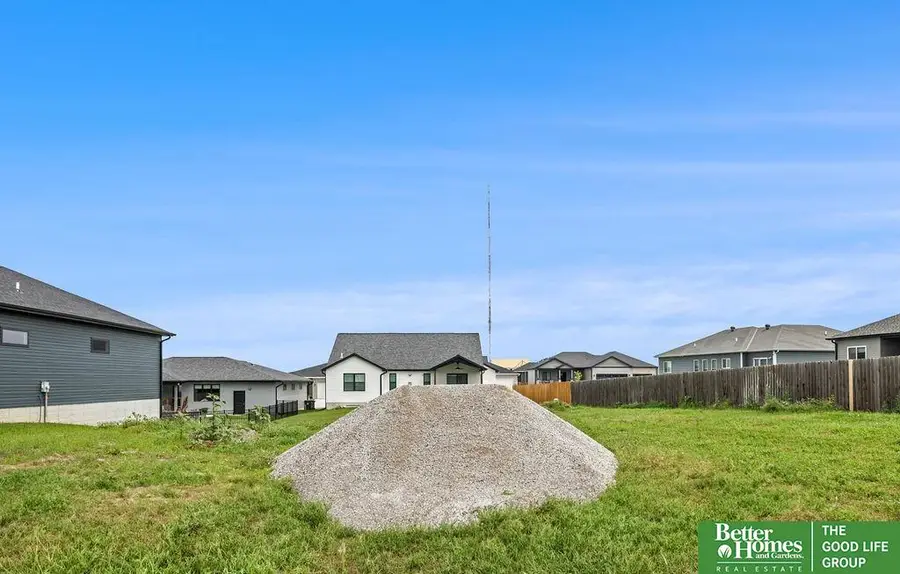 7600 Maxine Drive, Lincoln, NE 68516 - Image #2