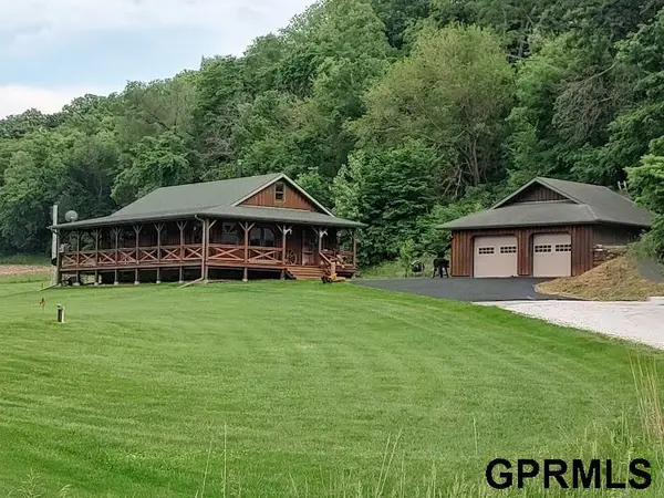 1872 Hillside Avenue, Mondamin, IA 51557