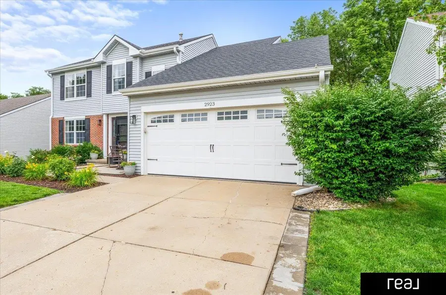 2923 Blackhawk Drive, Bellevue, NE 68123 - Image #2