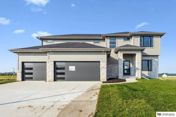 11746 S 124th Avenue, Papillion, NE 68046