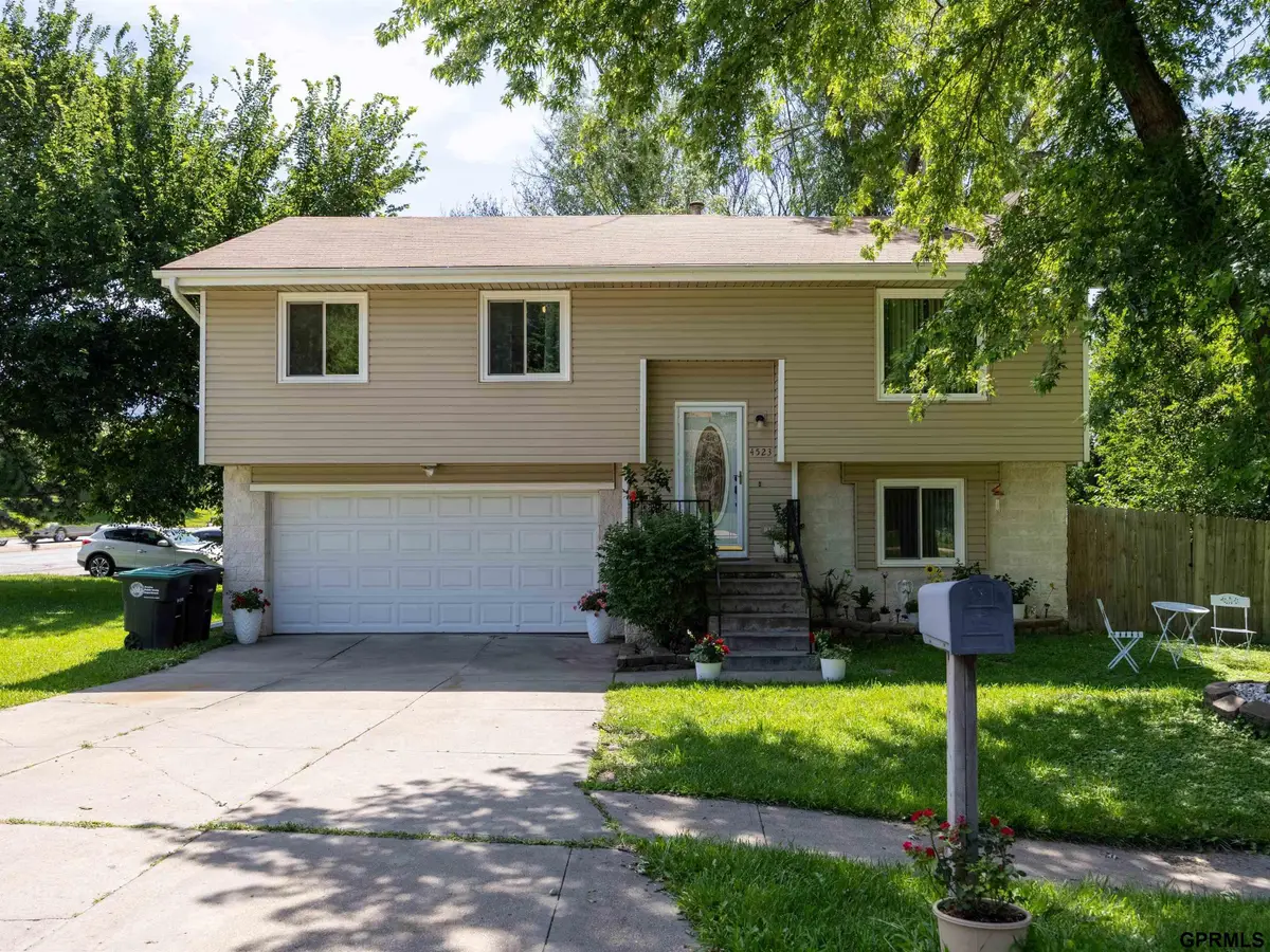 4523 Aurora Drive, Omaha, NE 68134 - Image #1