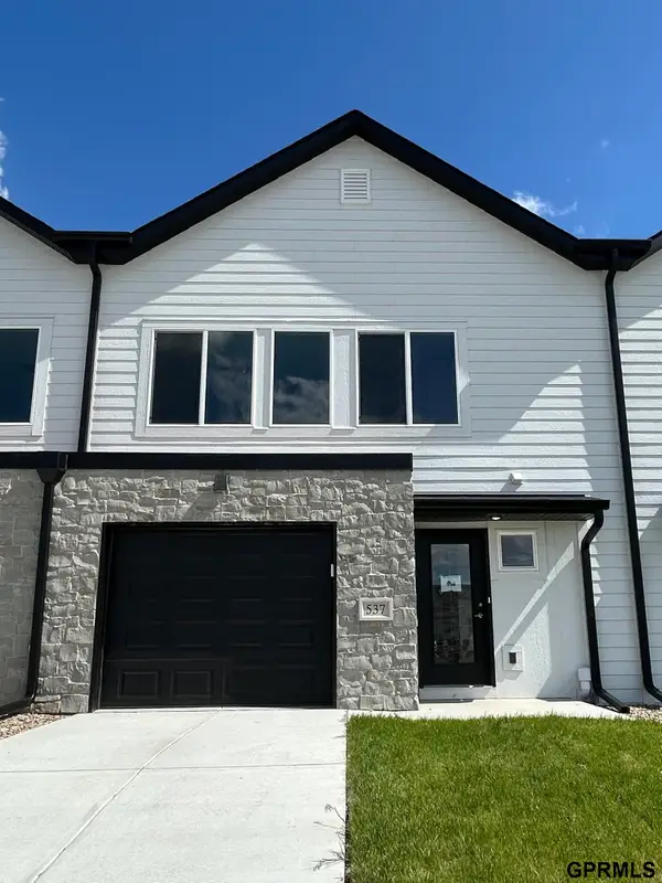 537 W Corsac Road, Lincoln, NE 68523