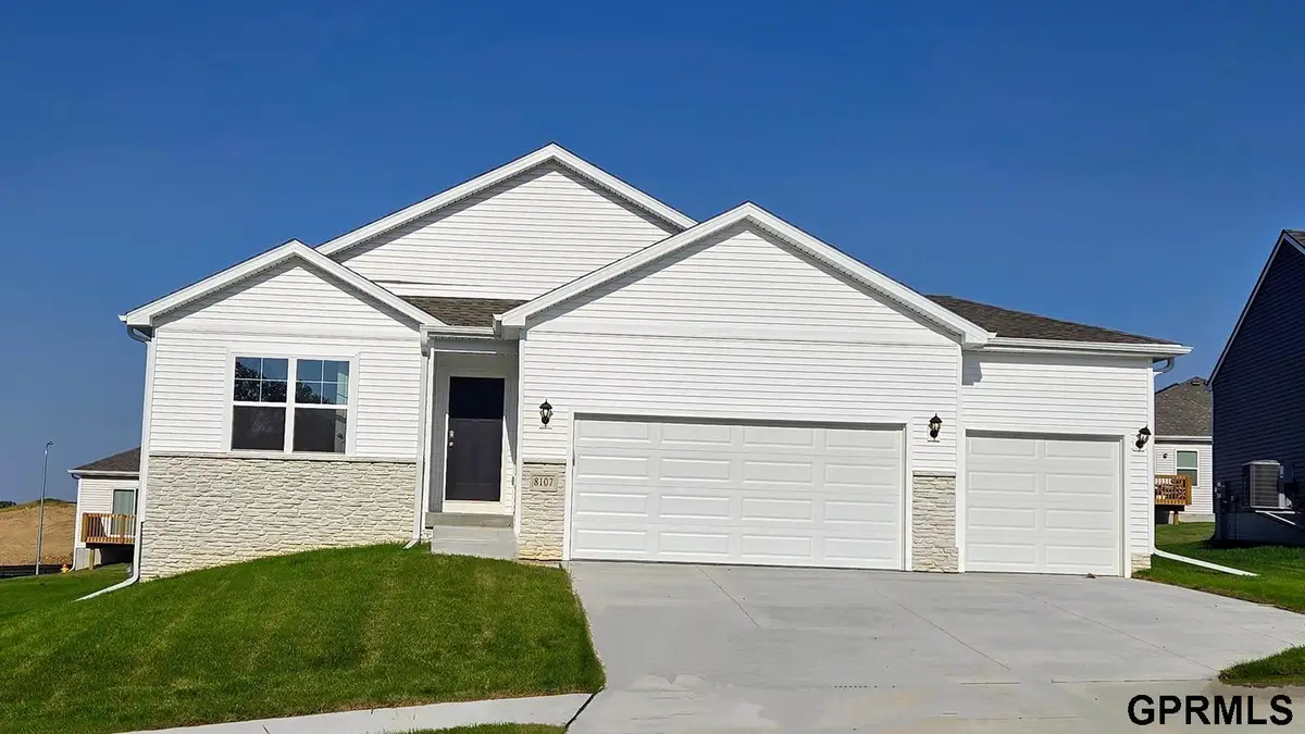 17061 Craig Street, Bennington, NE 68007 - Image #1